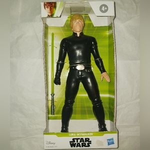 LUKE SKYWALKER ACTION FIGURE
